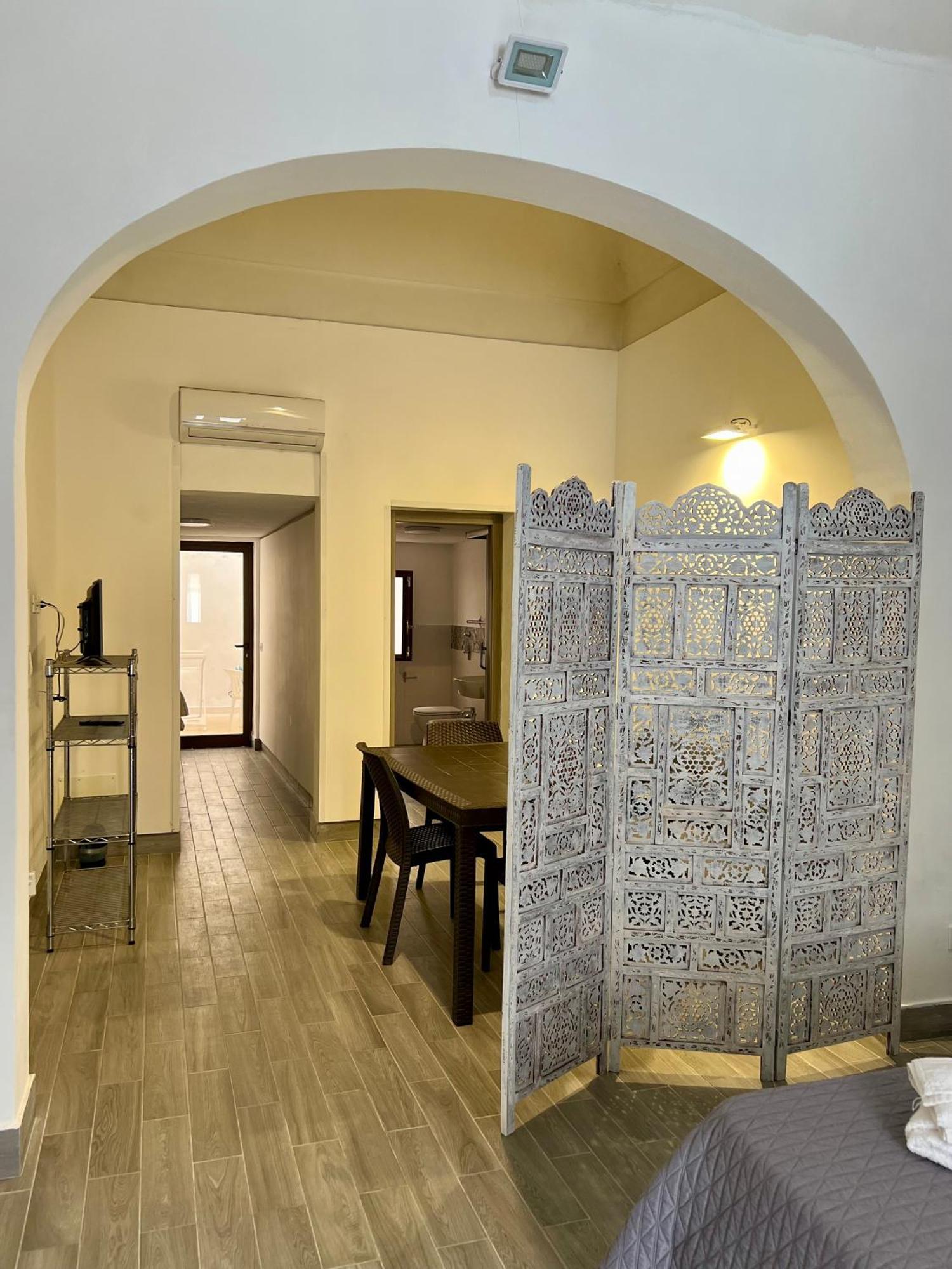 Cortile Bassi 185 Apartment Trapani Exterior photo