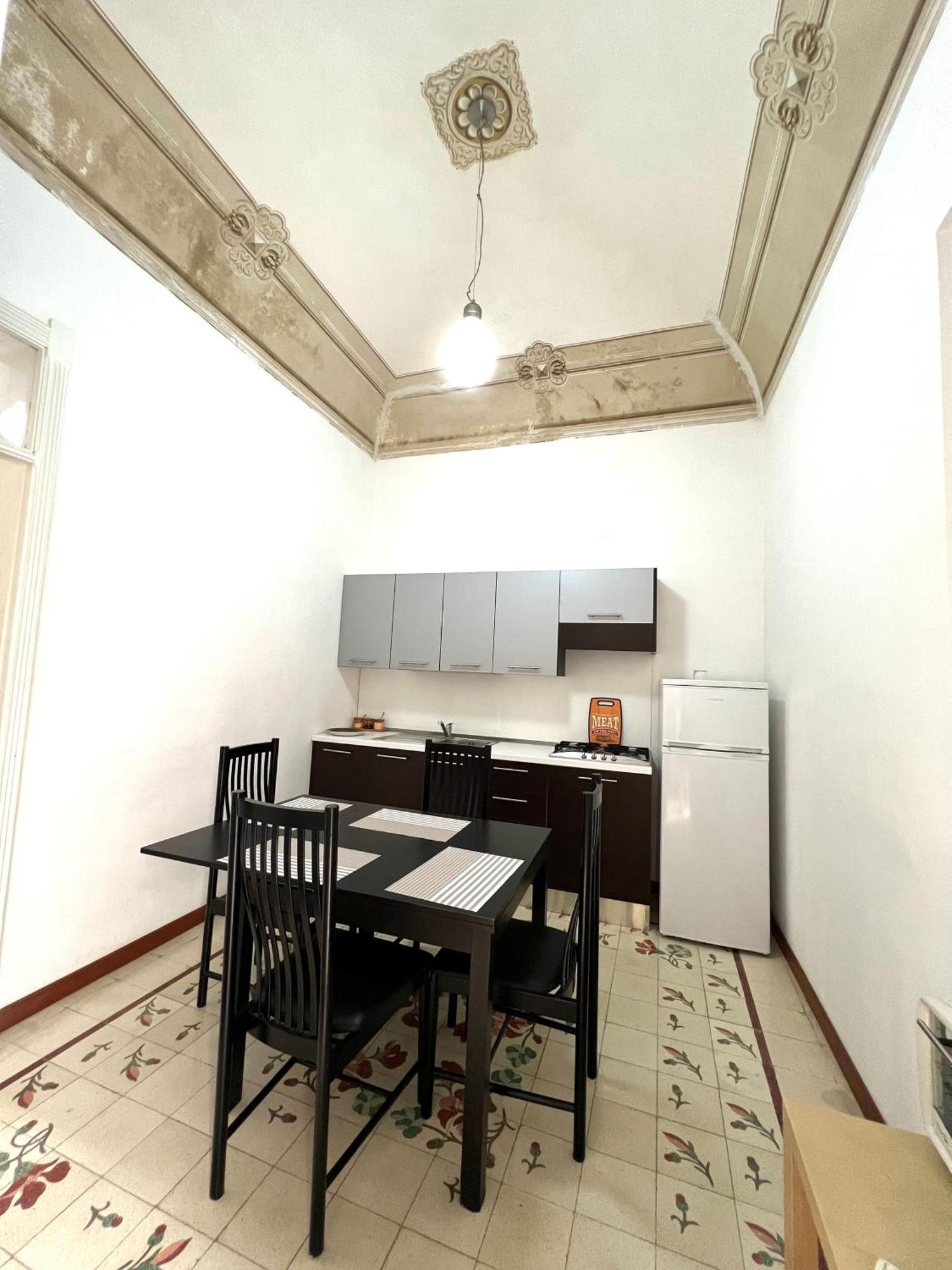 Cortile Bassi 185 Apartment Trapani Exterior photo